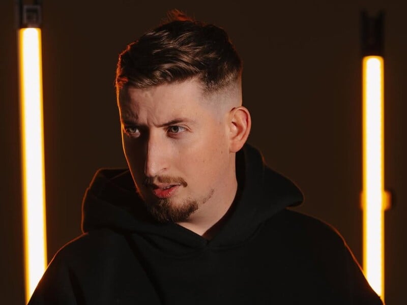 "Я не служу, діток вчу малювати". Український комік влаштувався викладачем й дістав відстрочку