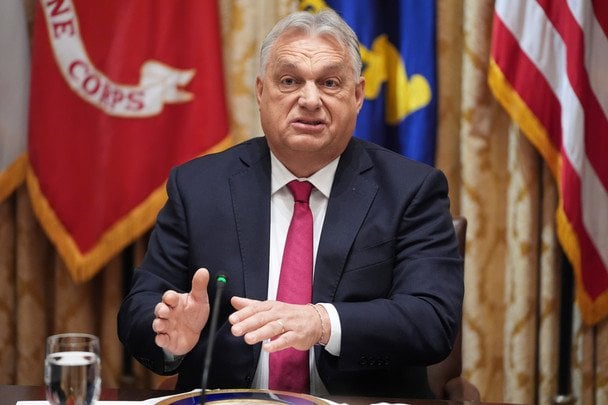 Орбан використовує "мирний план" Трампа, щоб заблокувати мільярди для України