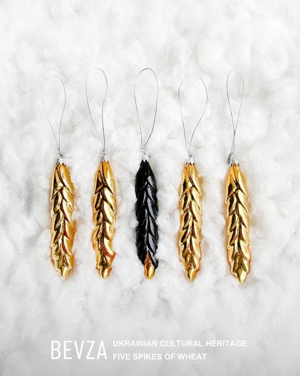 Скандал через прикраси "П’ять колосків": яке рішення ухвалив бренд