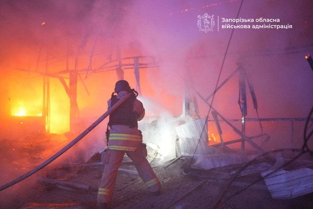 ФАБ-500 по спальному району: п’ятеро загиблих і десятеро поранених у Запоріжжі після удару авіабомбою