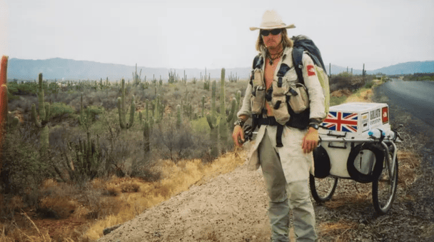 Понад 27 років пішки: британець завершує неймовірну кругосвітню подорож
