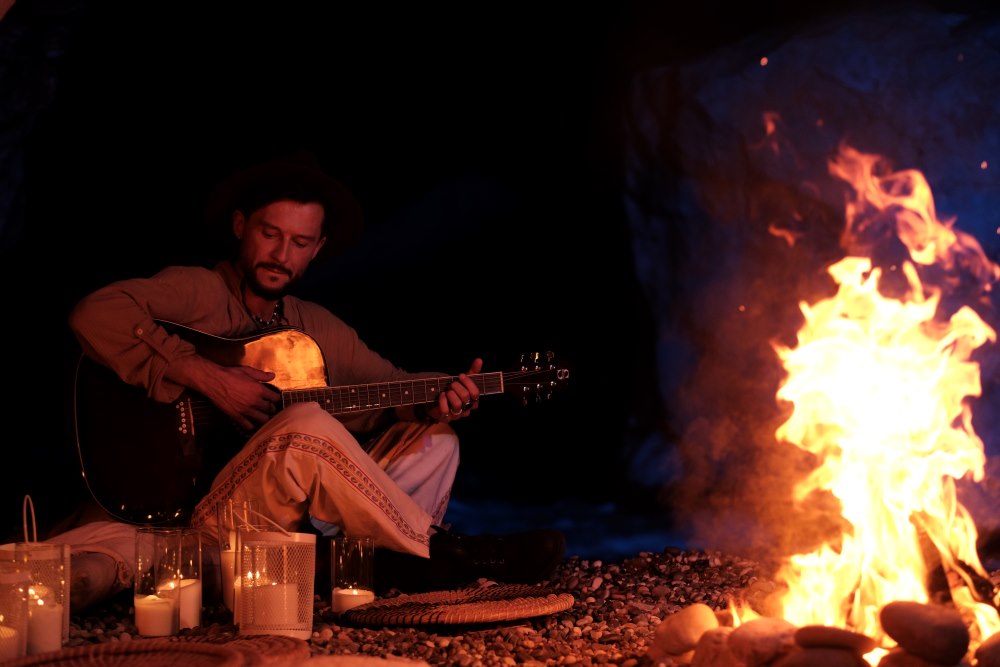 Подорож крізь світло і тіні: нова відеоробота SERAFÝN та ALBINA «Шлях» Подорож крізь світло і тіні: нова відеоробота SERAFÝN та ALBINA «Шлях»