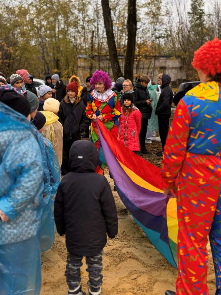 Там, де звучить дитячий сміх: благодійний клуб «Be Kind» створив у Краснокутську простір щастя й підтримки