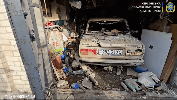 РФ атакувала Херсон: наслідки "прильоту" зняли на відео