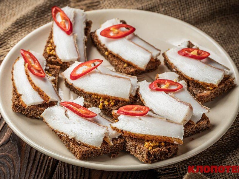 Зробіть цей простий трюк із салом перед тим, як його різати, – і канапки стануть божественно смачними