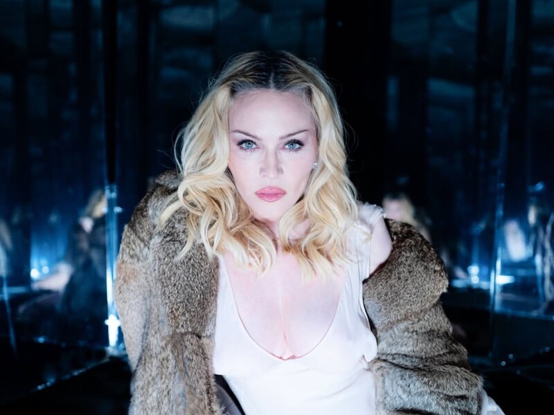 Мадонна у присутності Осадчої вичитала помічника, який переплутав Україну з Росією