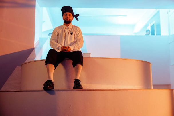 MONATIK показав на тілі особливі татуювання, які присвятив сім'ї