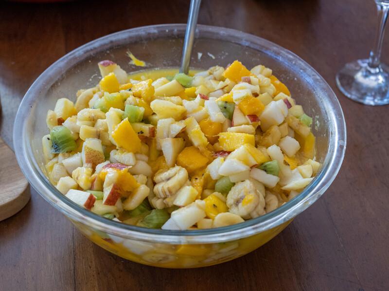 "Дуже смачно й ситно!" Змішайте ці три інгредієнти й заправте майонезом. Рецепт салату "Смачна трійка"