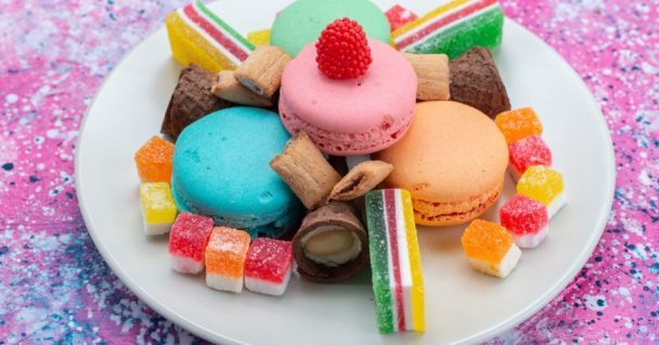 Які солодощі можна їсти навіть на дієті: корисні смаколики під час схуднення