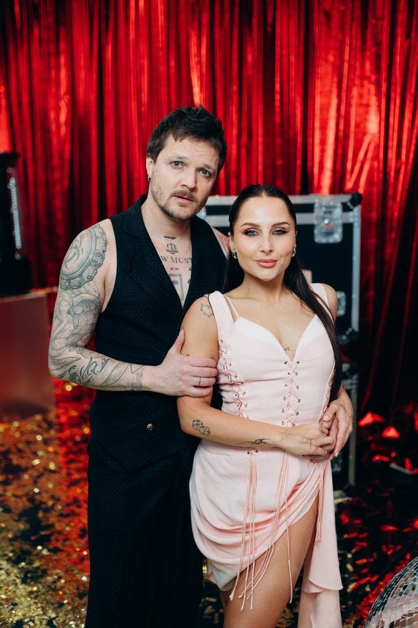 Одружений Женя Галич зацілував свою партнерку на "Танцях з зірками" й зворушив "хімією" на паркеті