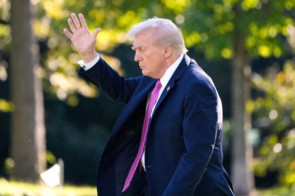 Трамп анонсував "прямий шлях" до громадянства США: кого це стосується