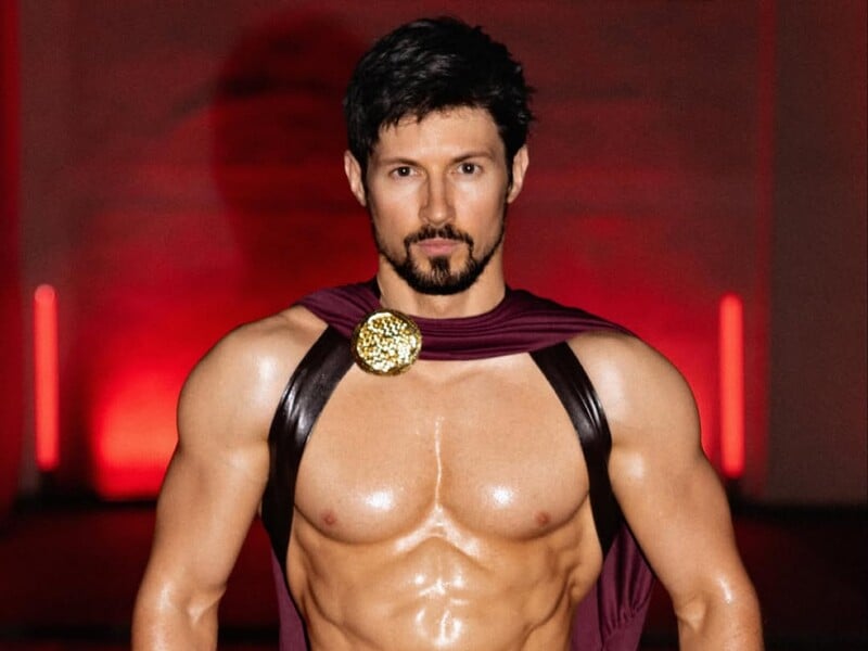 Виявилося, що Дуров став батьком 100 дітей, виконуючи "громадянський обов'язок". Нові деталі