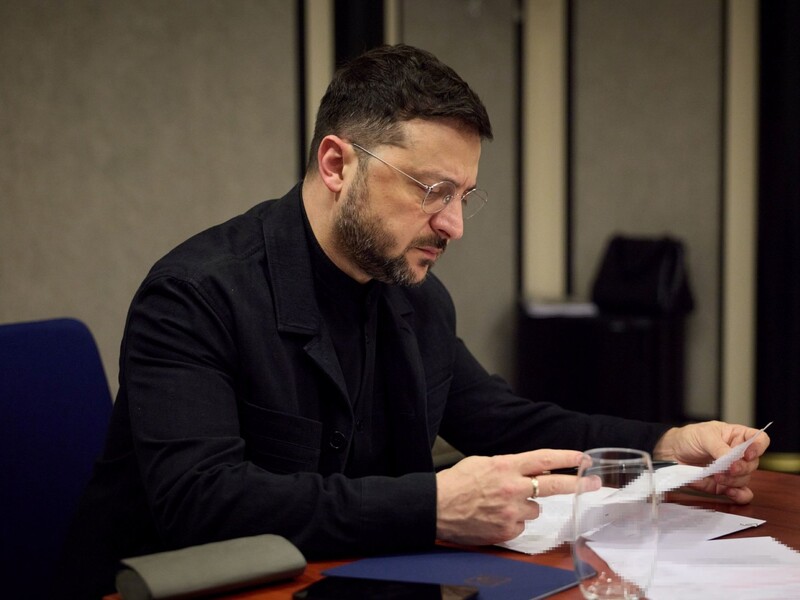 Зеленський повідомив, що застудився. Він говорив охриплим голосом і кашляв Зеленський повідомив, що застудився. Він говорив охриплим голосом і кашляв