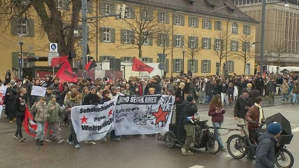Повстання школярів: німецькі учні замість уроків страйкують по всій країні
