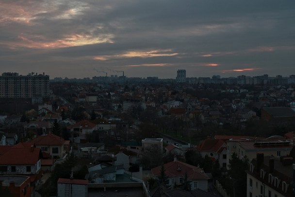 В Одесі через ворожу атаку пошкоджено критичну інфраструктуру: є постраждала