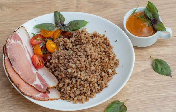 Яку спецію треба додати в гречку, щоб звичайна каша перетворилася на справжній кулінарний шедевр Яку спецію треба додати в гречку, щоб звичайна каша перетворилася на справжній кулінарний шедевр