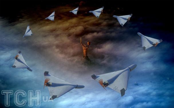 У Києві впали уламки в одному з районів: є пошкодження і поранені