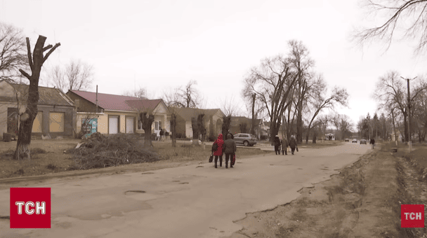 "Шахеди" нам не страшні": як під ударами "крилатих" мін армії РФ виживає село на Дніпропетровщині