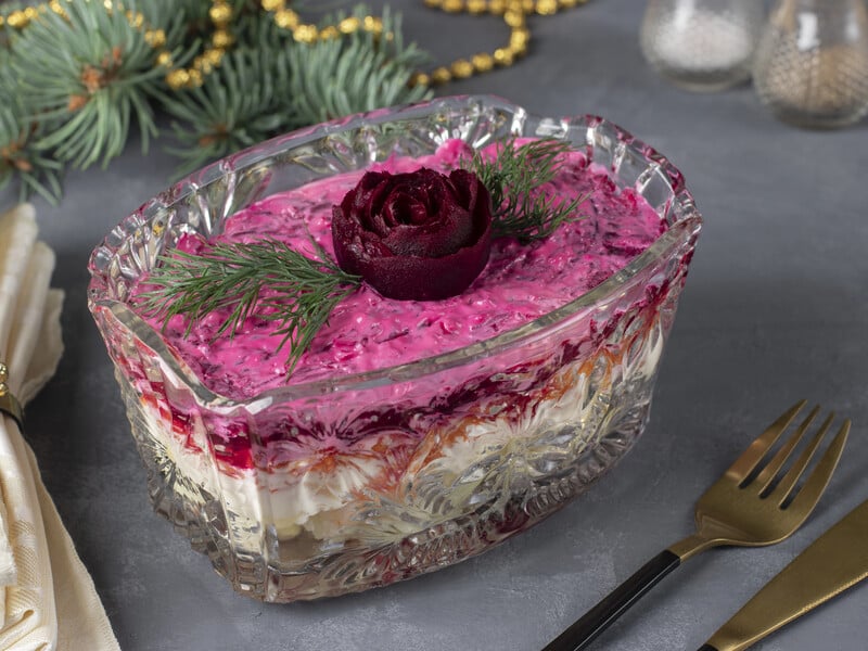 "Шуба" відпочиває!" Ситний і корисний святковий салат "Імперія" "Шуба" відпочиває!" Ситний і корисний святковий салат "Імперія"