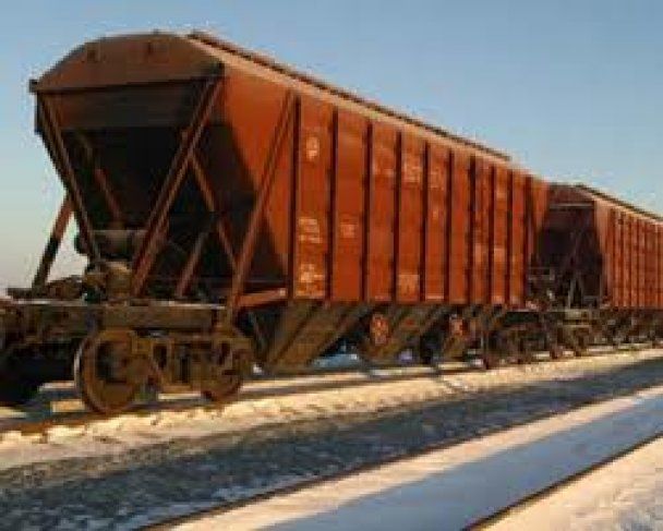 Неподалік Коростеня зійшов з колії вантажний поїзд: є травмовані, рух обмежено