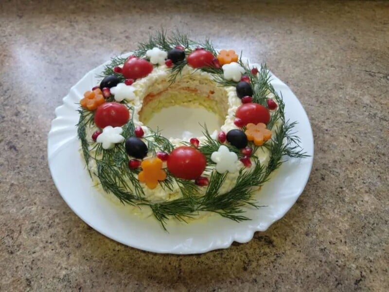 Змішайте усе це – і майонезний салат здивує не тільки смаком, а й виглядом. Швидкий рецепт