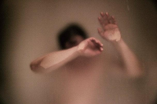 Подружжя загинуло, опинившись у пастці в сауні: що трапилось