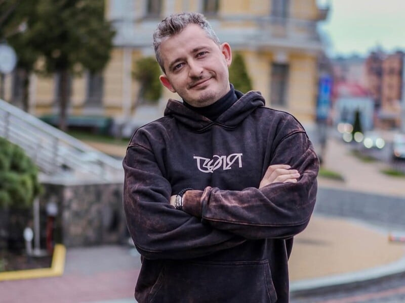 "Можу дозволити собі тупотіти ніжкою". Сєрга розповів, що робить у МЗС України як радник Сибіги