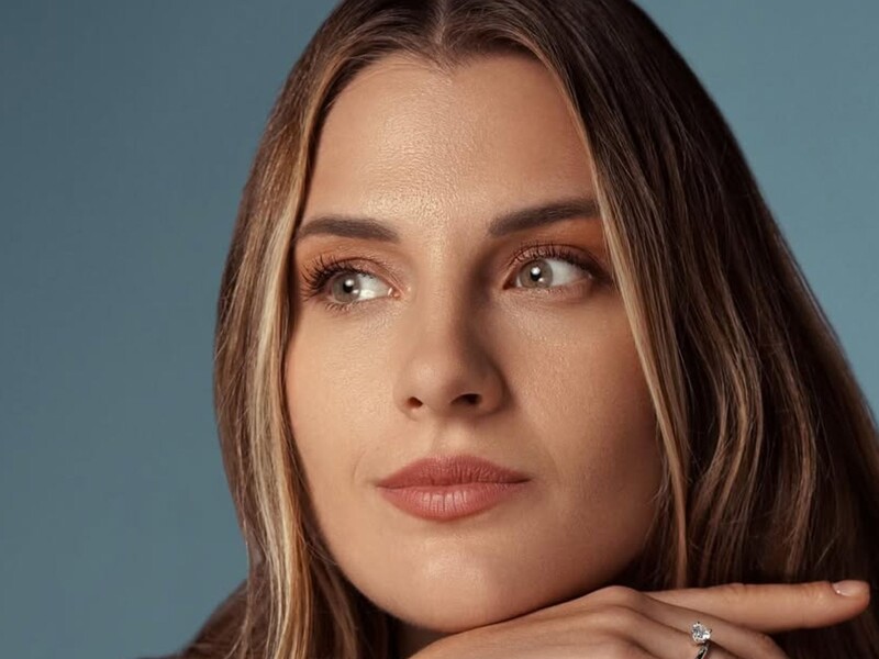 Харлан показала свіже різдвяне фото з нареченим