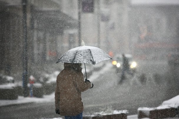 Україну накриє “неслухняна” погода 10 грудня: синоптикиня розкрила деталі