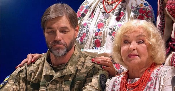 Ада Роговцева зустрілася з онуком і зятем, які воюють: родина довела до мурах рідкісною появою