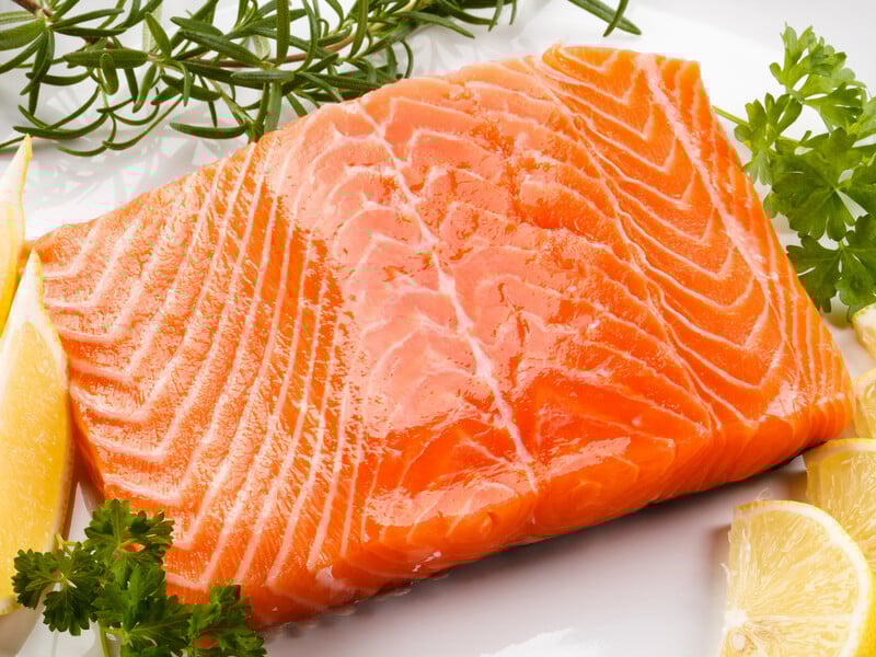 Скільки солі потрібно на кілограм риби. Точні пропорції для лосося, скумбрії й оселедця