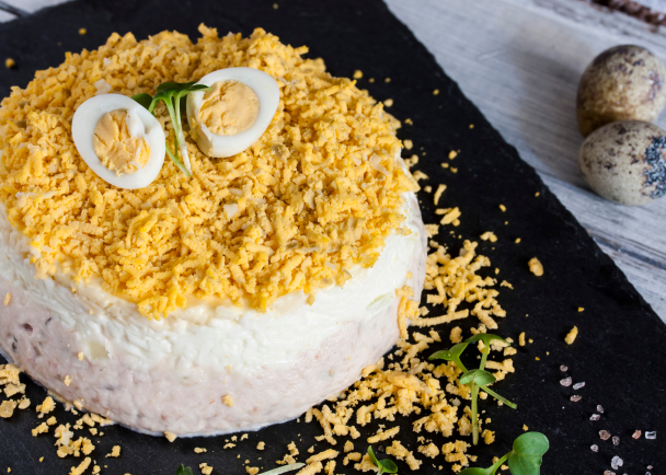 Святкове меню: рецепт салату "Мімоза" з секретним інгредієнтом