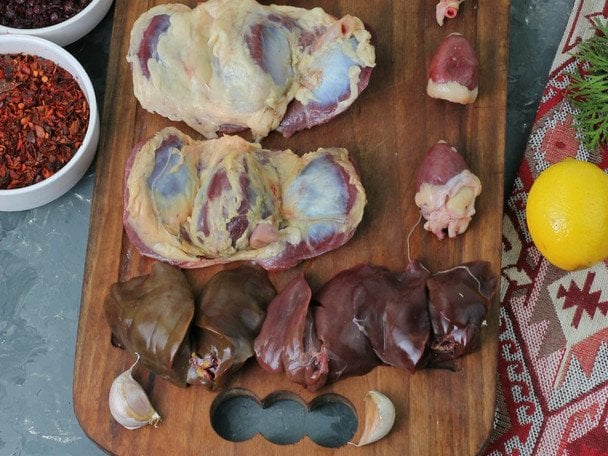 Не їжте ці чотири продукти без оброблення — у них ховаються небезпечні паразити