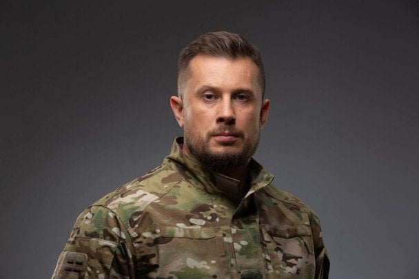 Білецький про зміни в бригадах: Офіцери тепер їдять те, що і солдати. Недобросовісних відправляють на бойові завдання