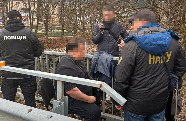 Взяли під варту суддю, який просив "на хлєбушек" за потрібне рішення: відео