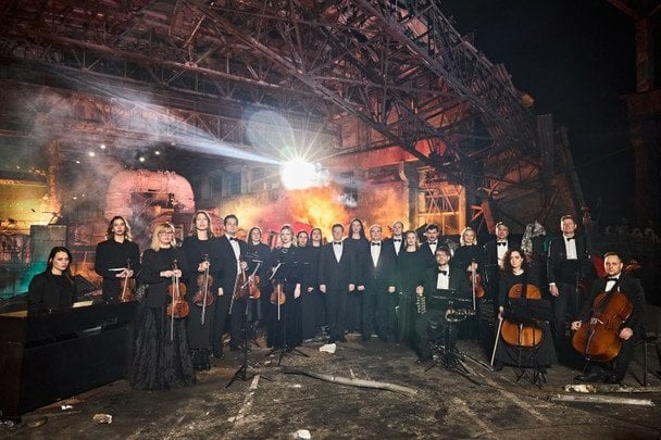 «Щедрик» на зруйнованій ТЕС: ДТЕК закликав міжнародних партнерів допомогти відновити енергетику