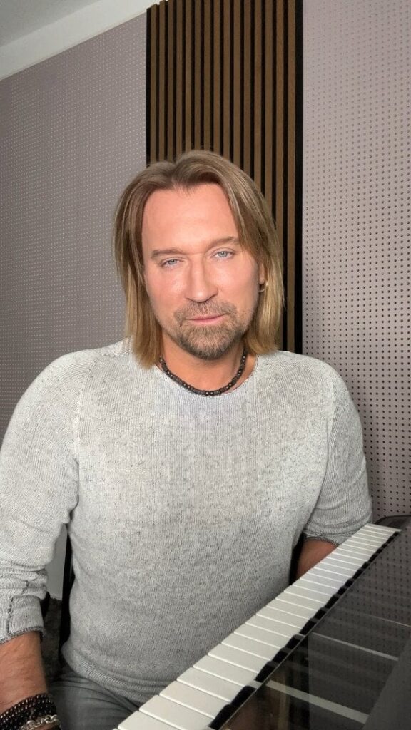 Олег Винник розповів про 21-річного сина в Німеччині та як він йому допомагає у кар’єрі