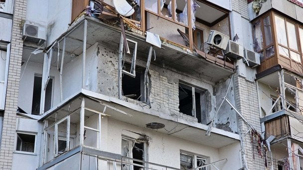 У Херсоні внаслідок атаки дрона поранено двох людей