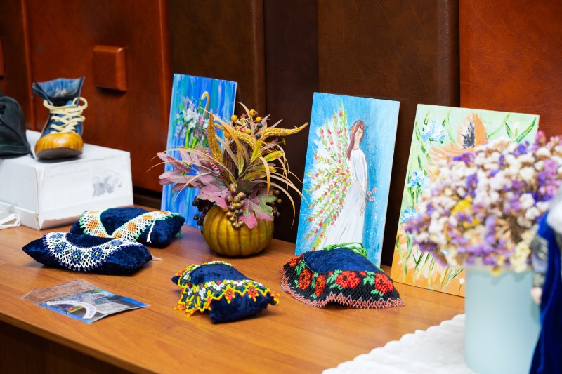 «Калейдоскоп кольорів»: у Києві відкрили міжнародну українсько-азербайджанську виставку мистецтв