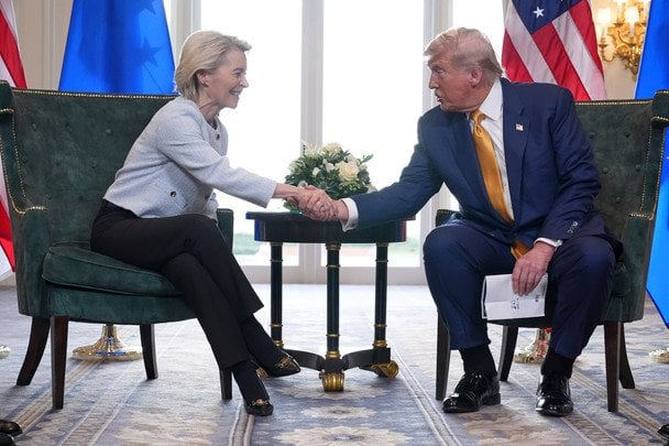 Голова Єврокомісії закликала Трампа «не втручатися в європейську демократію»