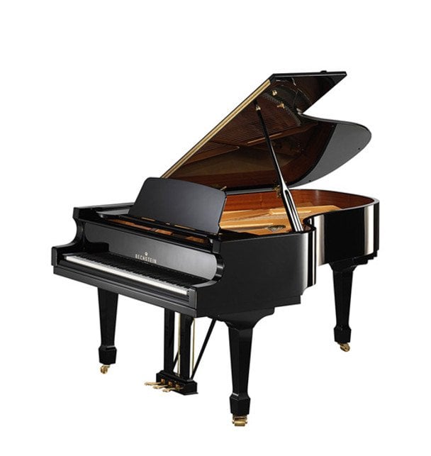 В Ужгороді придбали рояль для музичної школи за фантастичну суму