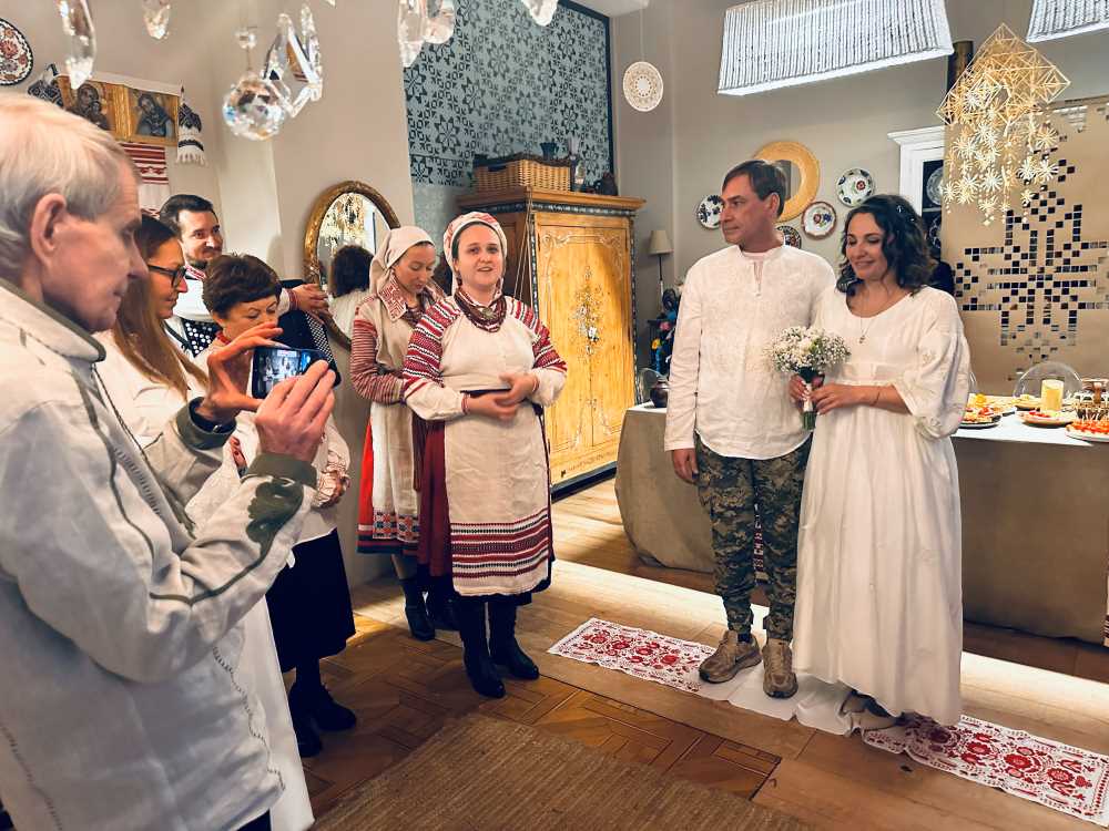 Весілля під знаком СЛАВИ: як простір «Цінності» об’єднав кохання, традицію і віру в Перемогу