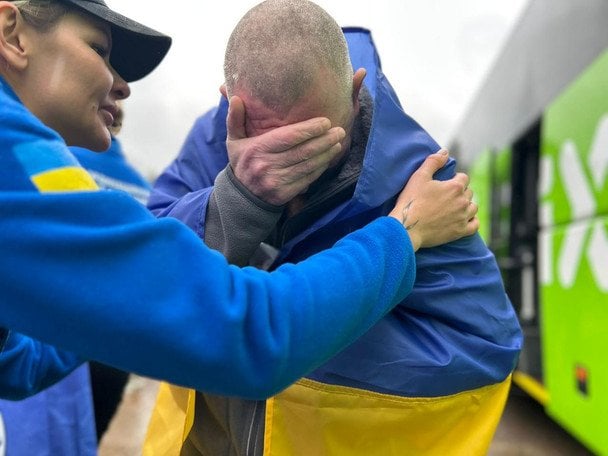 Обміни полоненими: РФ уникає звільнення "азовців" – що відомо