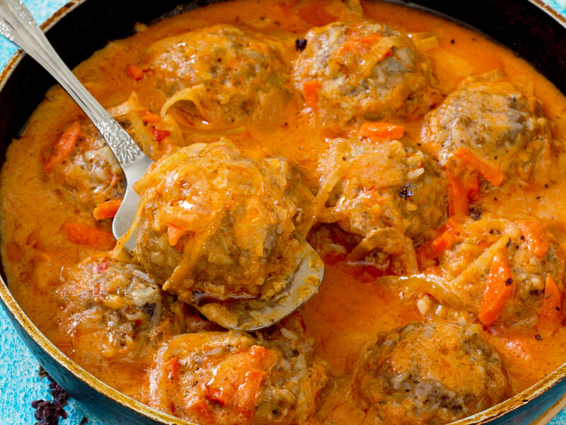 Щоб тефтелі вийшли смачними й соковитими – додайте це під час замісу фаршу. Найкращий рецепт