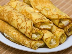 Секрет ідеальних млинців – у пропорціях борошна й крохмалю. Рецепт і точні пропорції