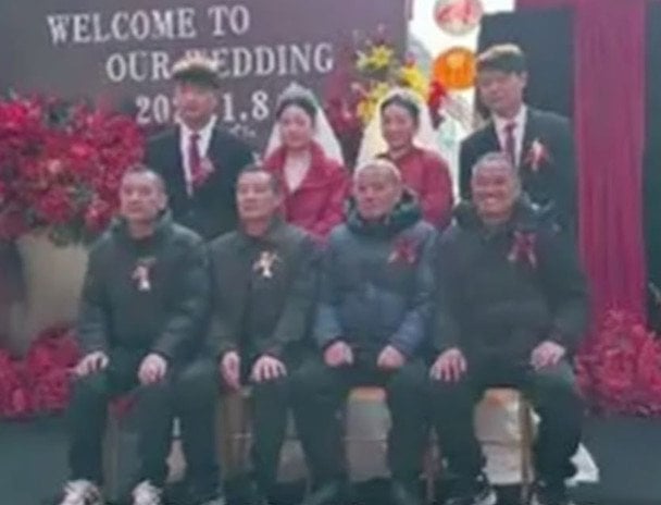 Близнюки одружилися з близнючками і в обох сторін є дядьки-близнюки — фото