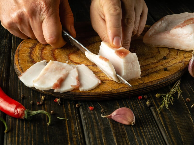 Не викидайте старе сало. Чотири способи використання продукту Не викидайте старе сало. Чотири способи використання продукту