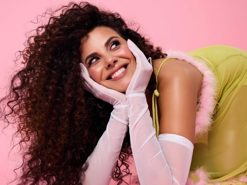 Каменських показалася в білому бюстгальтері. Фото