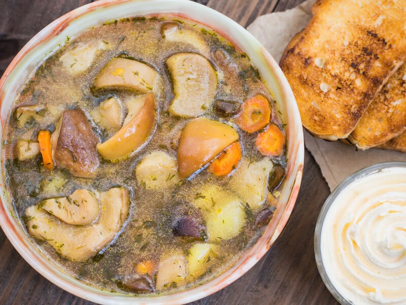 Така страва зігріє й наситить. Рецепт поживної юшки на період холодів