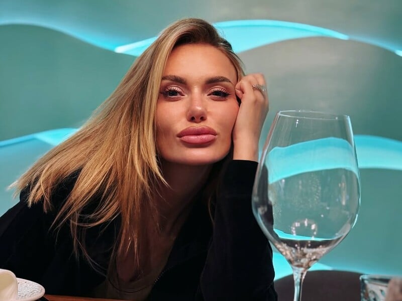 Камінська показалася з новою зачіскою. Її порівняли з Пугачовою